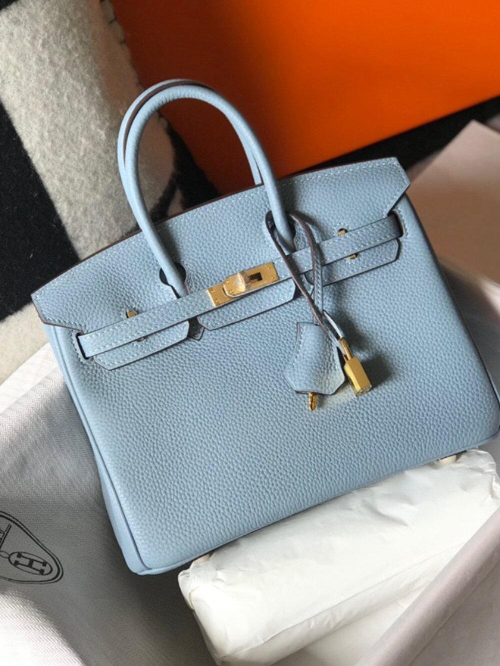 Classic Hermes Bags: A Stylish and Versatile Choice for Elegance